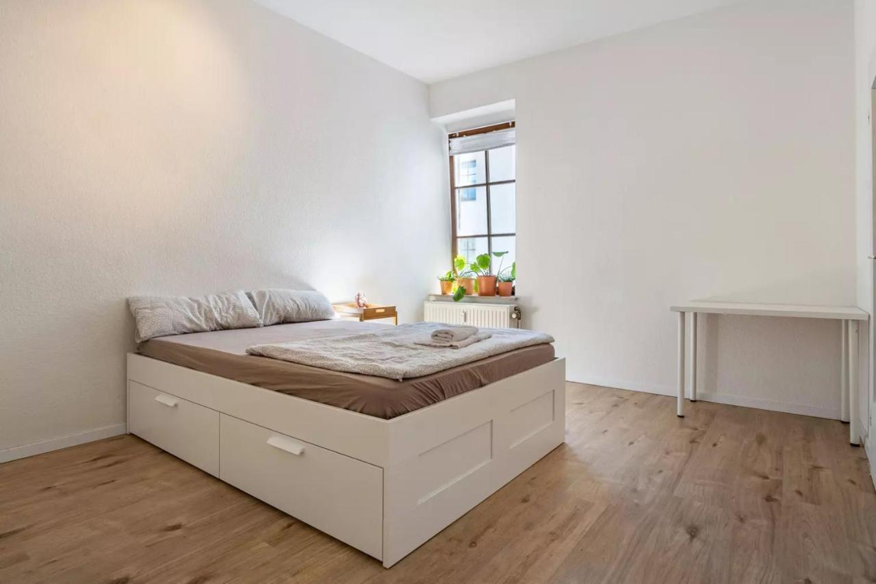 Next Home - Free Parking & Wifi - Badewanne Duisburg Exteriör bild