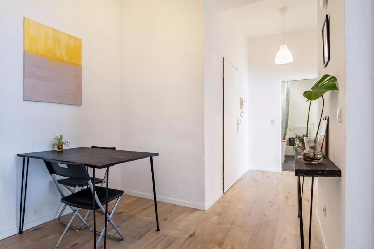 Next Home - Free Parking & Wifi - Badewanne Duisburg Exteriör bild